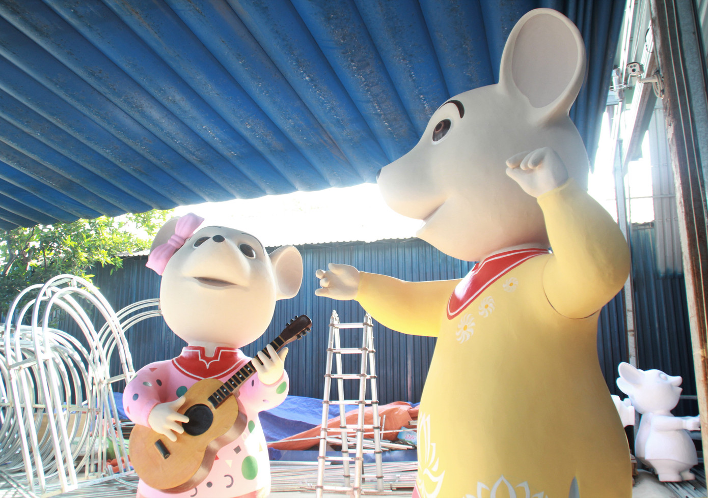 Hé lộ tạo hình nhà chuột tại đường hoa Tết ở phố Nguyễn Huệ ảnh 3