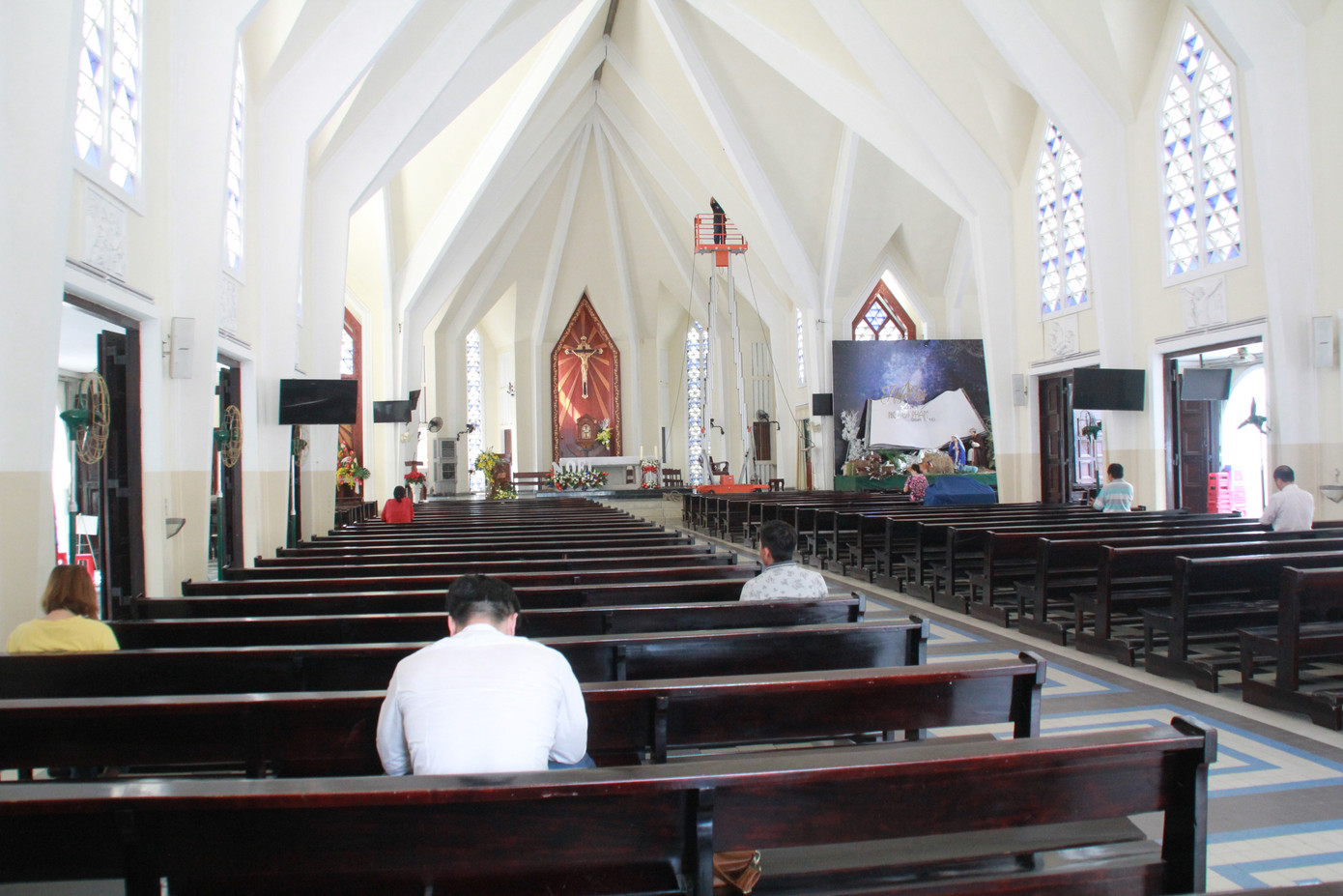 Người Sài Gòn chào đón Noel ảnh 13