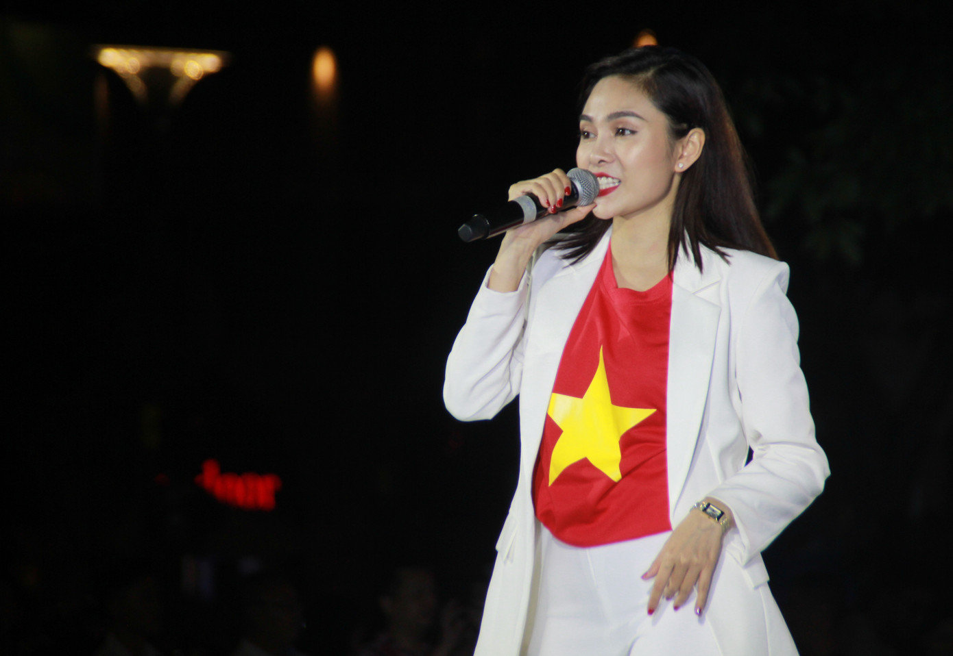 Hoa hậu Tiểu Vy, diễn viên Bình Minh dự Đại hội toàn quốc Hội LHTN Việt Nam ảnh 11