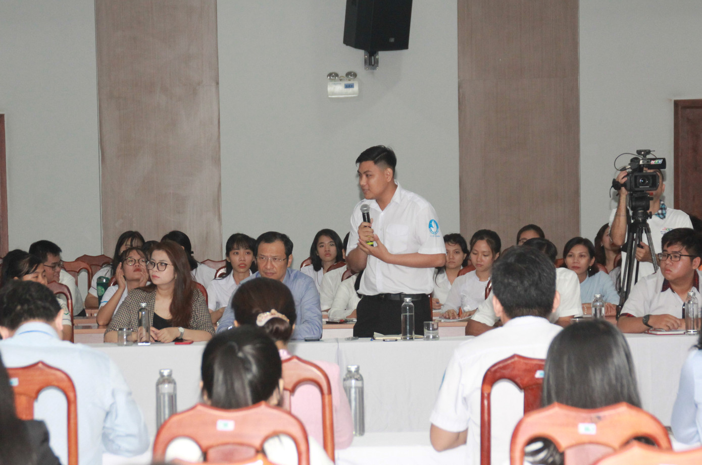 Chủ tịch UBND TPHCM: ‘Bạn trẻ cứ thỏa sức nêu ý tưởng, tìm đáp số cho thành phố“ ảnh 2