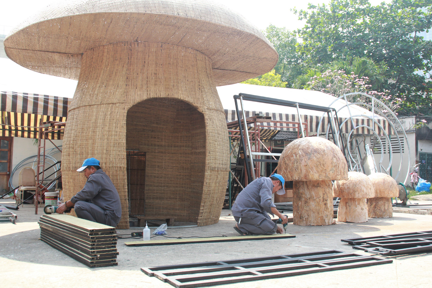 Hé lộ tạo hình nhà chuột tại đường hoa Tết ở phố Nguyễn Huệ ảnh 17