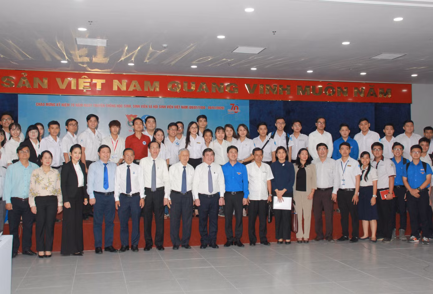 Chủ tịch UBND TPHCM: ‘Bạn trẻ cứ thỏa sức nêu ý tưởng, tìm đáp số cho thành phố“ ảnh 5