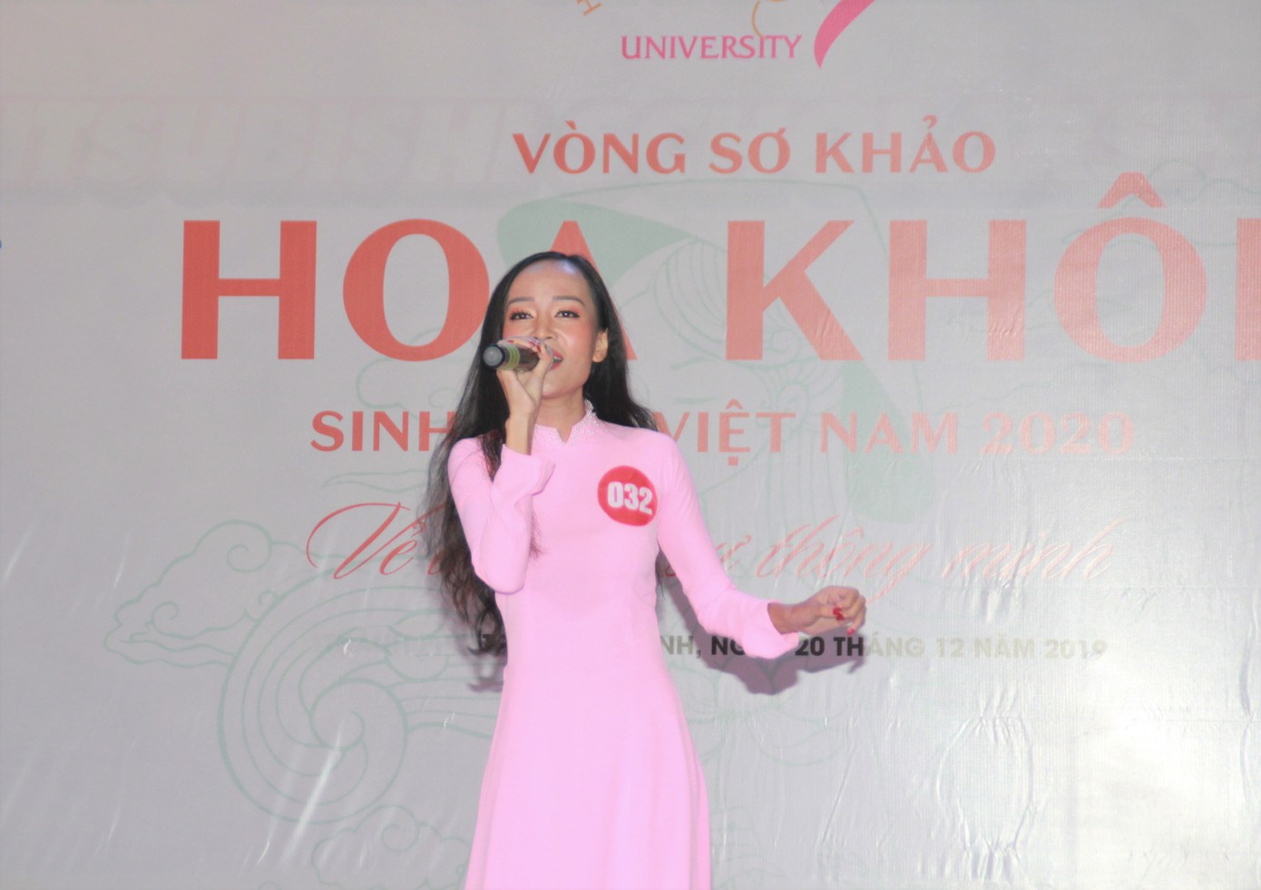 Nữ sinh Chăm mặc áo dài mẹ may thi Hoa khôi Sinh viên Việt Nam 2020 ảnh 4