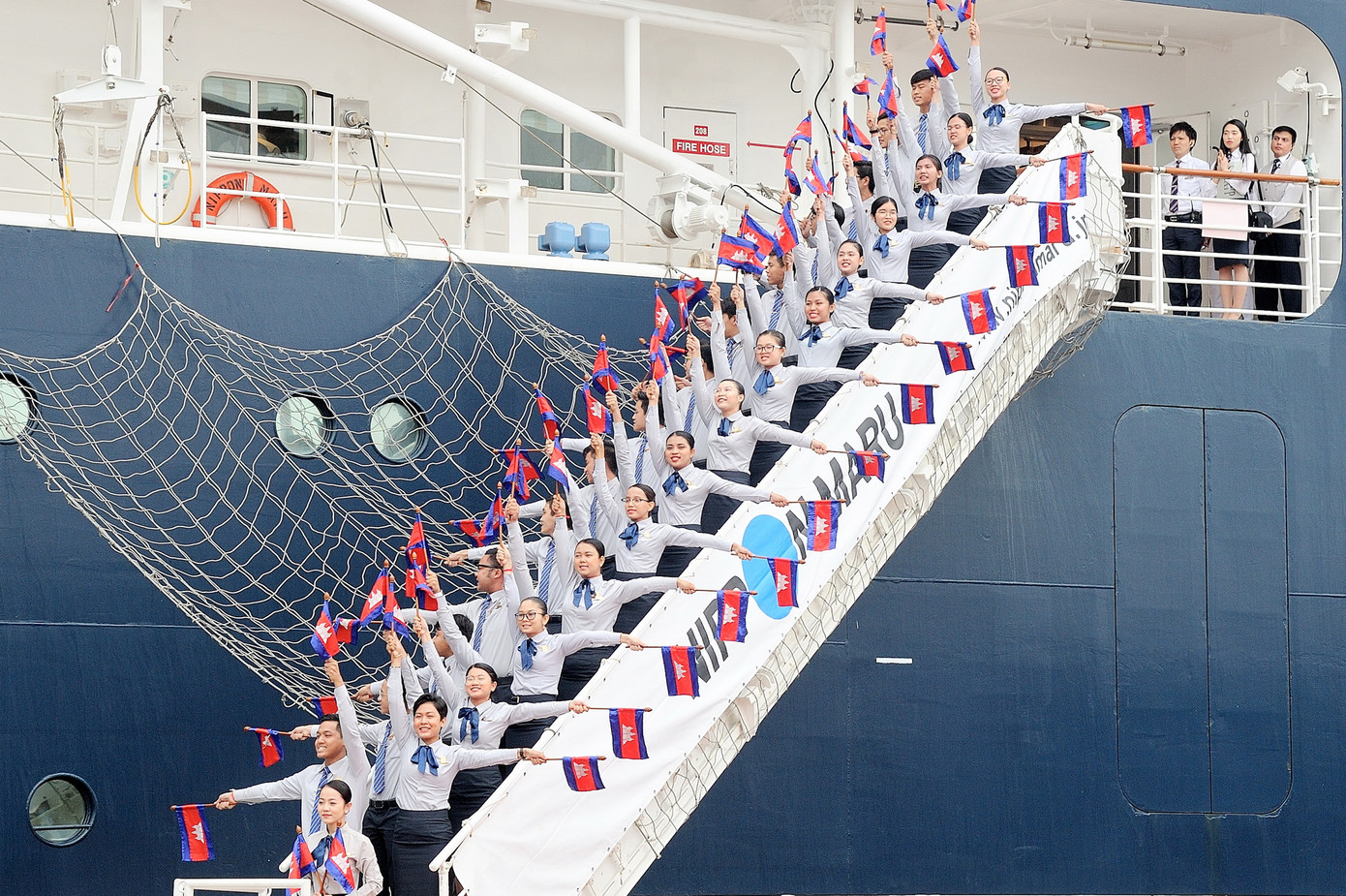 Đại biểu Tàu Thanh niên Đông Nam Á - Nhật Bản bắt đầu lưu giữ kỷ niệm tại TPHCM ảnh 9