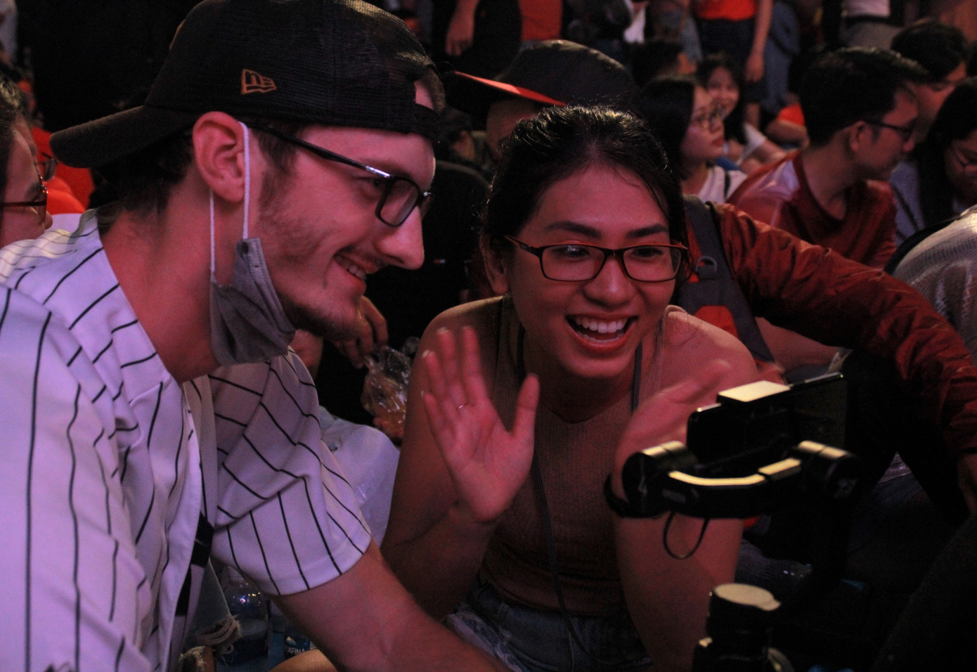 Việt Nam đấu Thái Lan, vạn người nhuộm đỏ phố Nguyễn Huệ ảnh 19