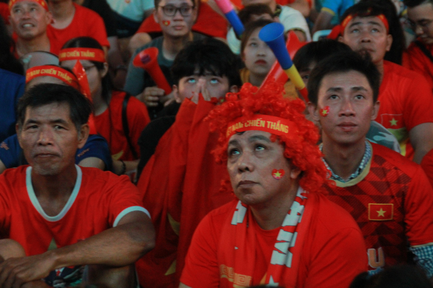 Biển người tiếp lửa U22 Việt Nam trận đại thắng U22 Campuchia ảnh 6