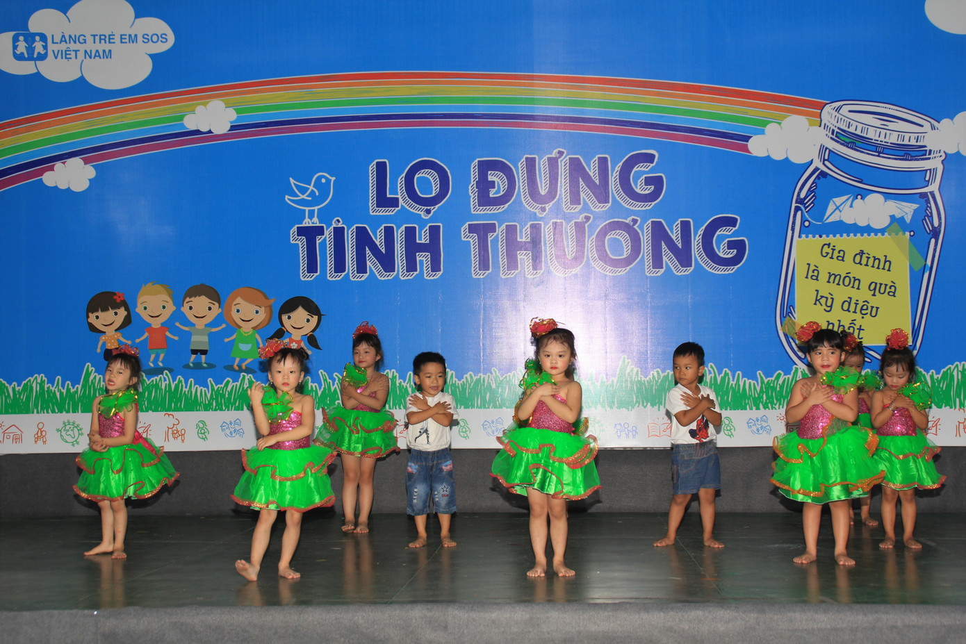 Khởi động chương trình đào tạo ít nhất 1 nghề cho 100% thanh niên Làng SOS ảnh 4