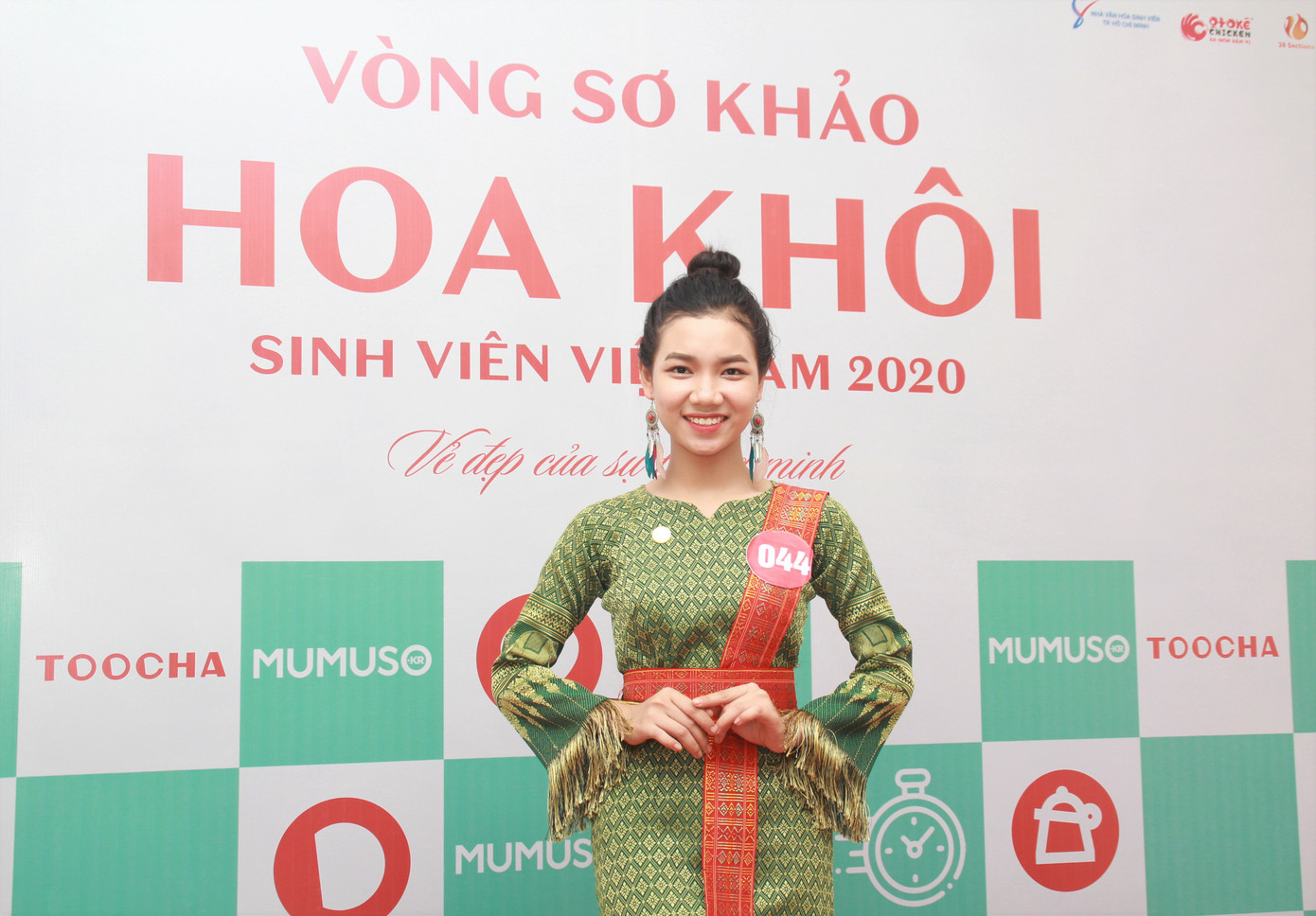 Nữ sinh Chăm mặc áo dài mẹ may thi Hoa khôi Sinh viên Việt Nam 2020 ảnh 13