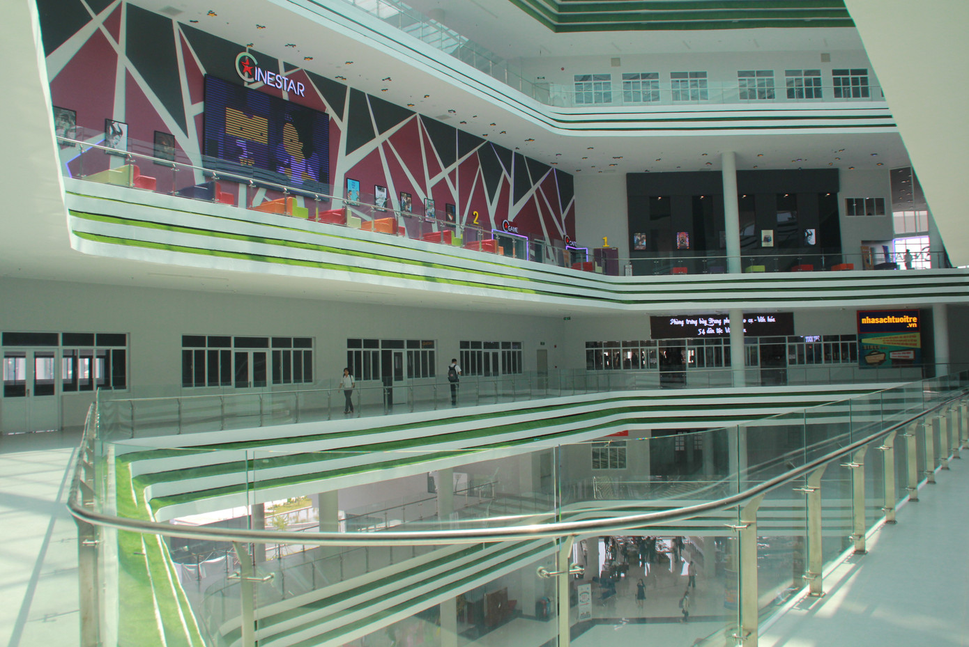 Nhìn gần Nhà Văn hóa Sinh viên TPHCM mới trên 400 tỷ đồng ảnh 13