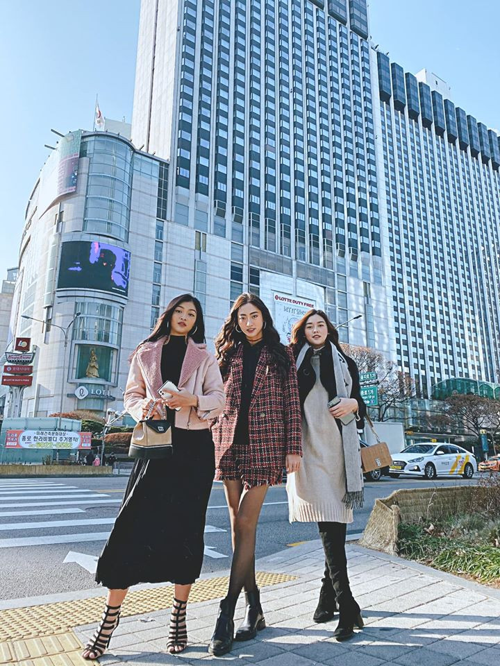 Lương Thuỳ Linh, Tường San, Kiều Loan đẹp 'bất phân thắng bại' khi mặc hanbok ảnh 2