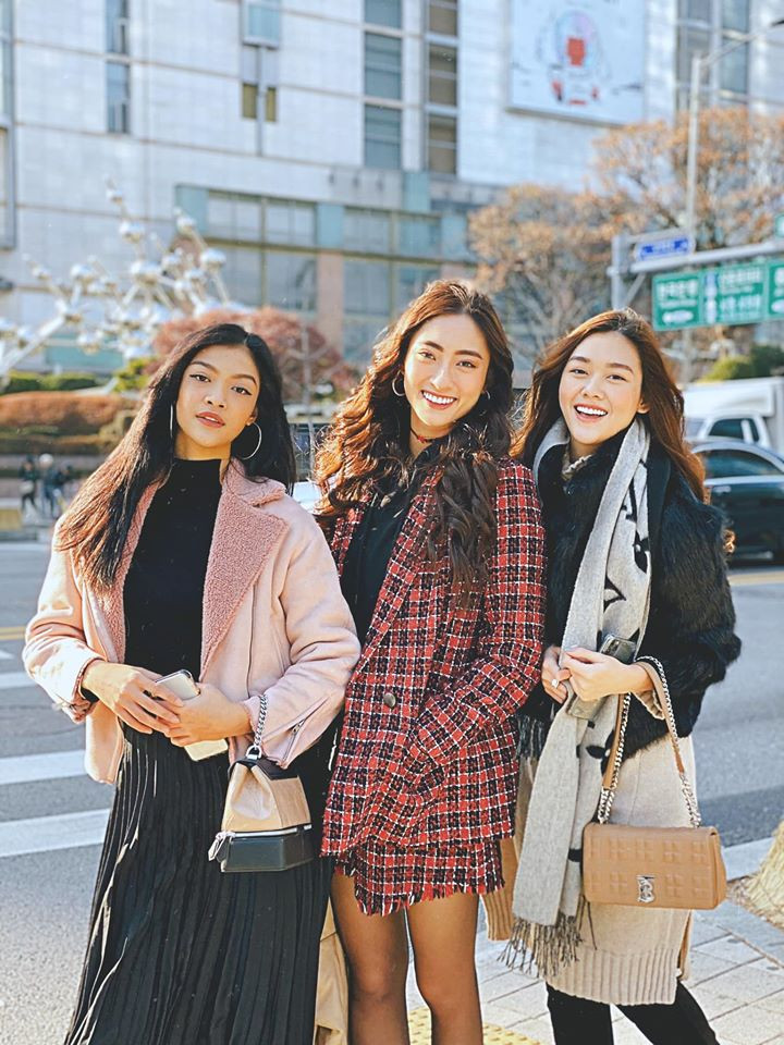 Lương Thuỳ Linh, Tường San, Kiều Loan đẹp 'bất phân thắng bại' khi mặc hanbok ảnh 1