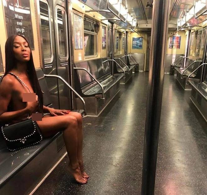 ‘Báo đen’ Naomi Campbell khỏa thân trong ga tàu điện ngầm ảnh 1