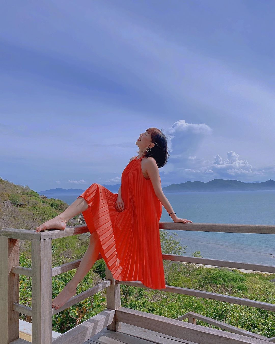 ‘Ngông’ như Tóc Tiên: mặc đồ bơi khoét ngay bụng gián tiếp phủ nhận bầu bí ảnh 4