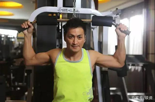 ‘Triển Chiêu’ Hà Gia Kính tuổi 61: Giàu có, phong độ nhưng độc thân, chờ người yêu 60 năm ảnh 3