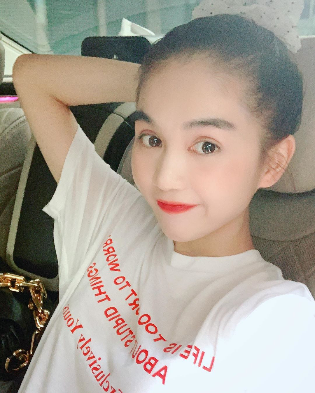 Vũ Khắc Tiệp đăng ảnh thời chưa 'lột xác' của Ngọc Trinh ảnh 7