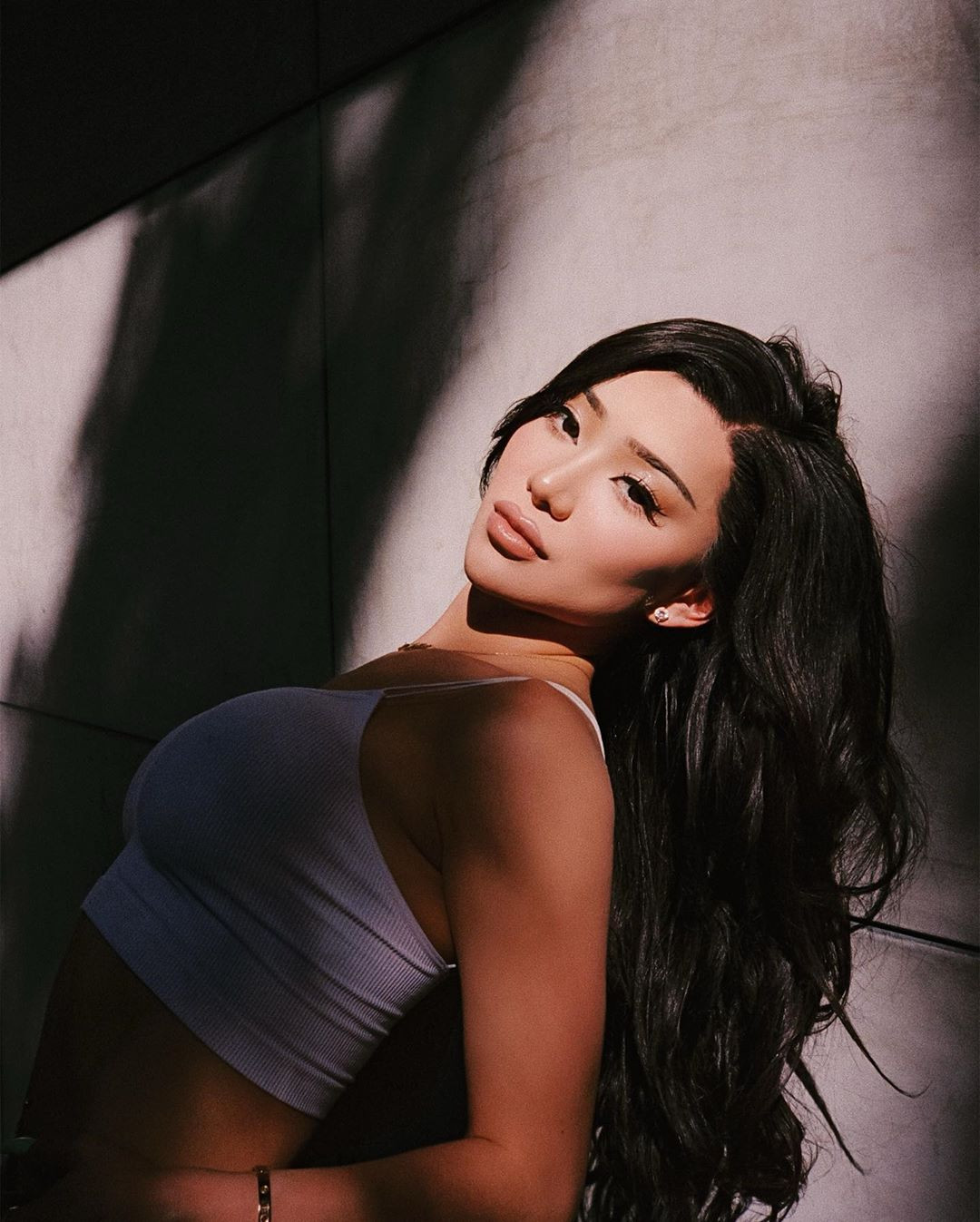 Sao chuyển giới gốc Việt tung ảnh khoả thân ‘bỏng mắt’, khoe loạt hình xăm rồng ảnh 7