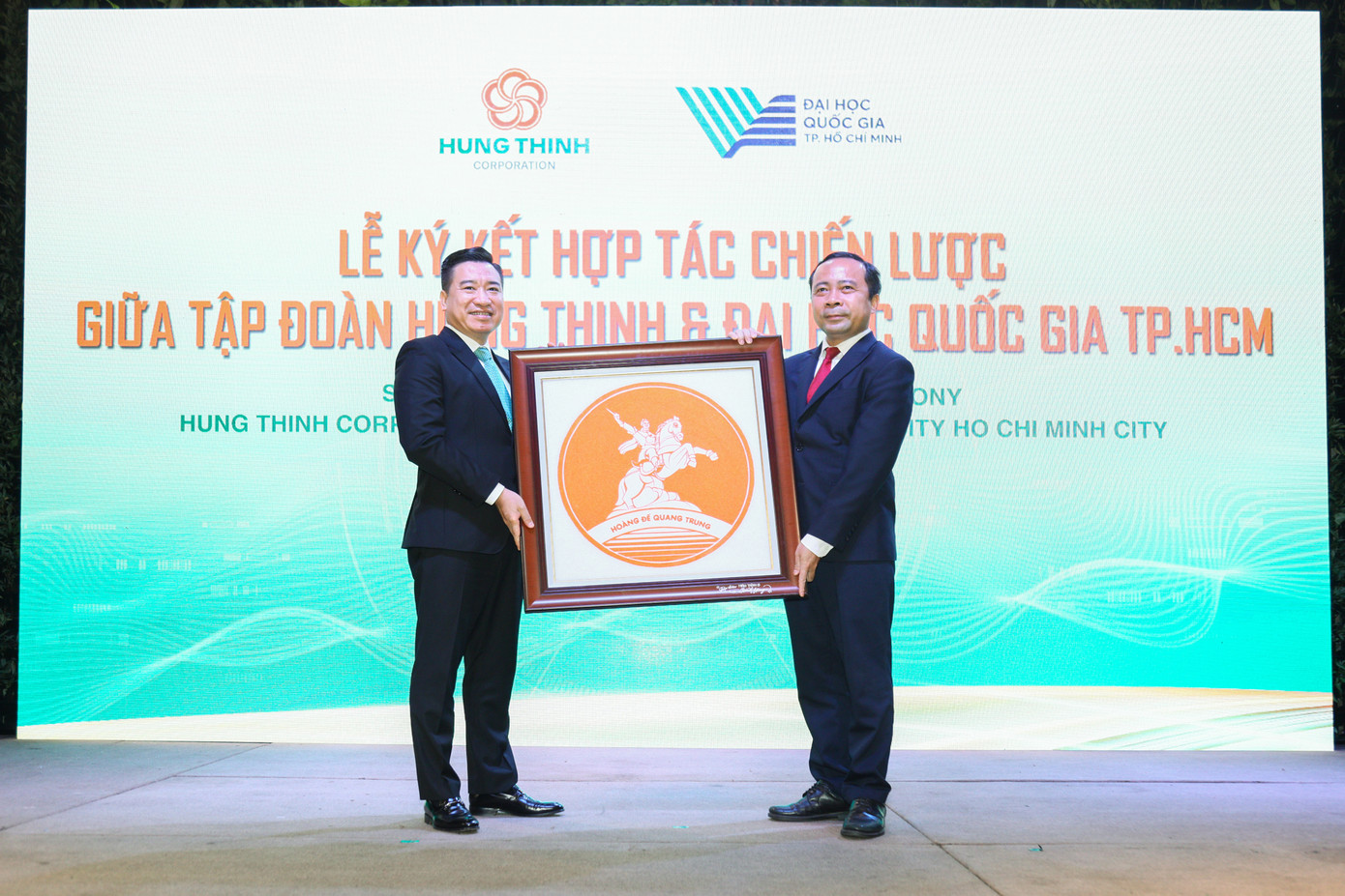 Tập đoàn Hưng Thịnh và đại học quốc gia TP.HCM ký kết hợp tác chiến lược ảnh 5