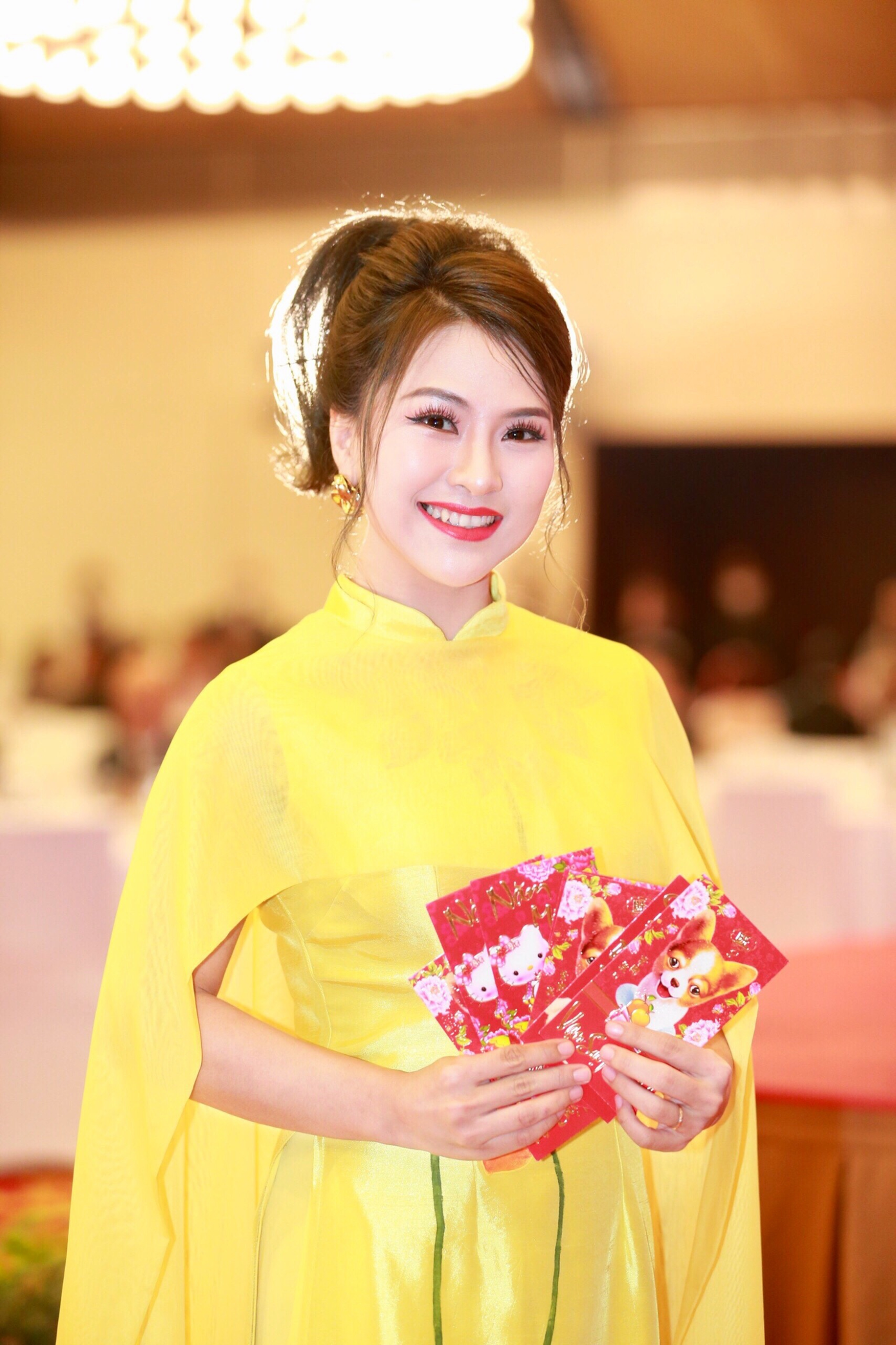 MC Dương Suri hé lộ góc khuất sau sự hào nhoáng của nghề MC truyền hình ảnh 2