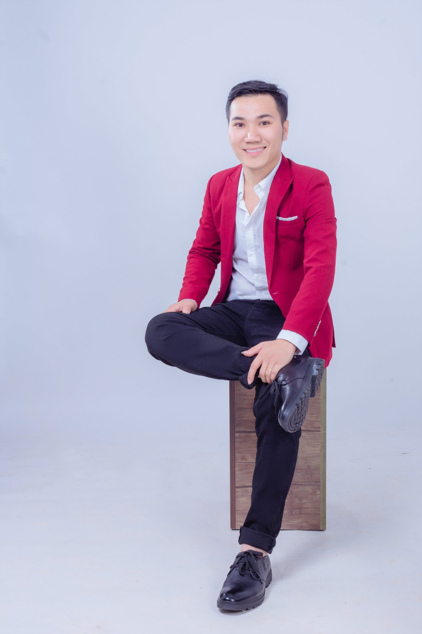 Tuấn Kiệt Store mách quý ông bí kíp phối đồ với áo vest để luôn lịch lãm, phong độ ảnh 3