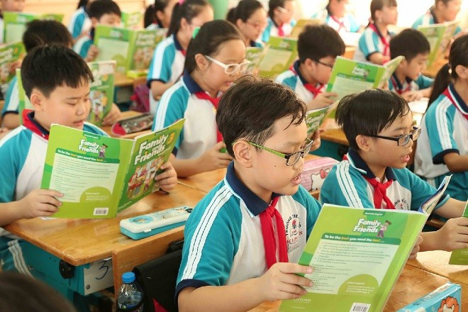 Cận thị, mỏi mắt và đau nhức: Ảnh hưởng đến sức khỏe và cuộc sống của trẻ về lâu dài ảnh 1