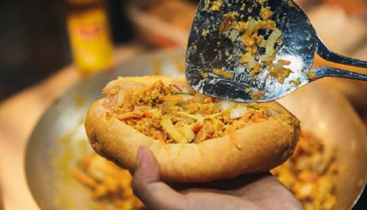 H'Hen Niê cùng nhiều sao Việt đồng loạt chia sẻ ảnh bánh mì lọt trending top 1 ảnh 9