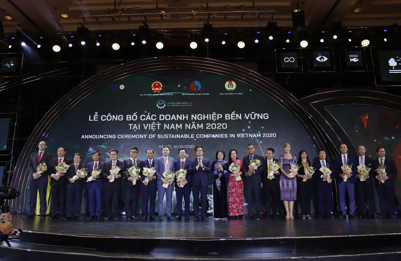 Công bố 100 doanh nghiệp phát triển bền vững Việt Nam năm 2020 ảnh 1