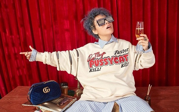 Trong thế giới fangirl: Vũ Cát Tường đã lau nước mắt khi tôi thất bại, vực tôi đứng dậy! ảnh 1