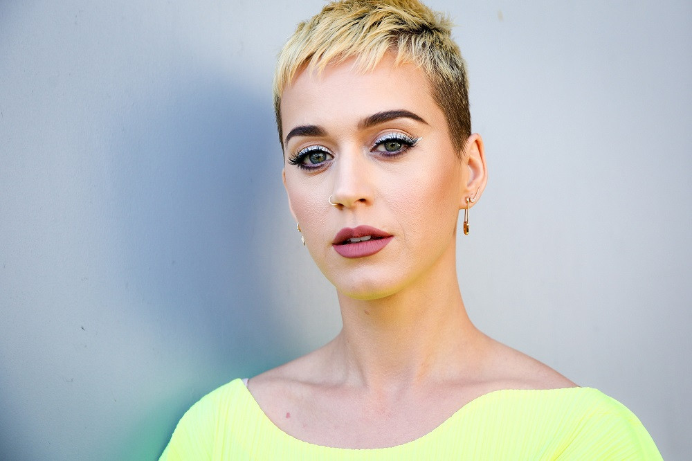 Trong thế giới fangirl: Dù phía trước tăm tối cũng phải tự rực sáng, như Katy Perry ảnh 2