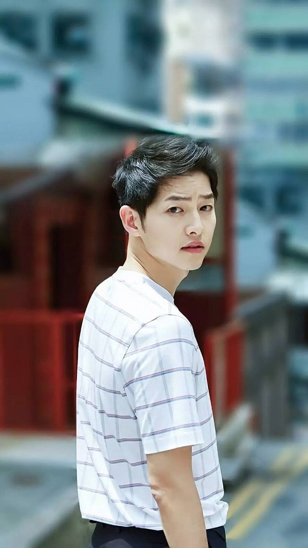Trong thế giới fangirl: Dù thế giới quay lưng với Song Joong Ki, em vẫn sẽ đứng đó ảnh 1