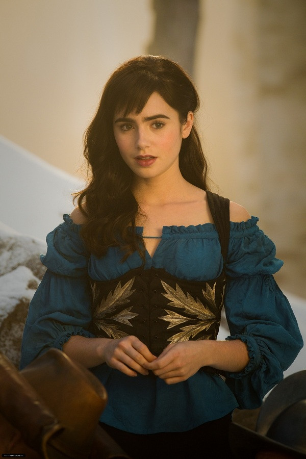 Lily Collins và những bộ phim hóa thành “nàng thơ” xinh đẹp nhất ảnh 4