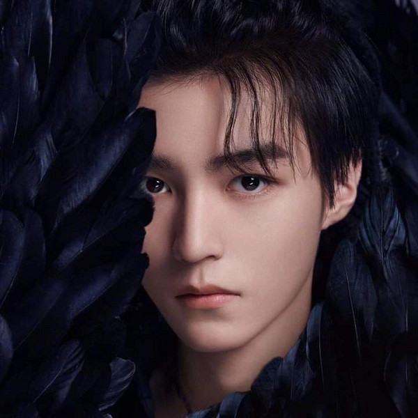 Trong thế giới fangirl: TFBOYS kỷ niệm 7 năm vui vẻ, và sẽ bên nhau không chỉ 10 năm ảnh 1