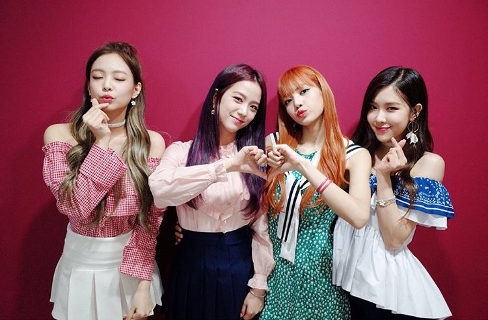 Trong thế giới fangirl: Kể bạn nghe chuyện tôi “đổ” các chị BlackPink nhà tôi! ảnh 1
