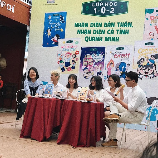 Đột nhập “Lớp học 1-0-2”: Thấy chân dung bá đạo của chính mình và bè bạn thuở đi học ảnh 1