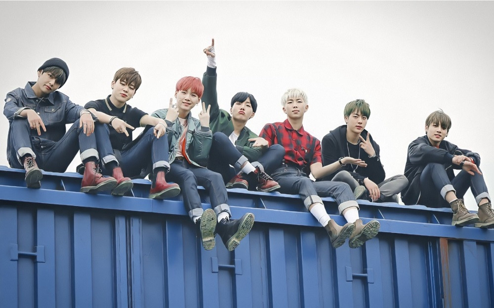 Trong thế giới fangirl: Yêu BTS nhiều hơn hôm qua và ít hơn ngày mai ảnh 1