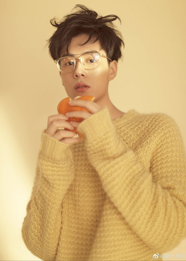 Trong thế giới fangirl: Nếu tình này là chóng vánh, bây giờ tôi phải thích anh thật nhiều ảnh 2