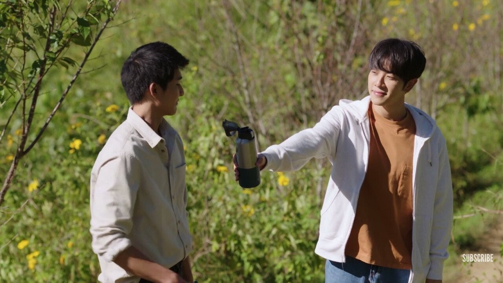 Siêu phẩm đam mỹ “Cổ Tích Ngàn Sao“: Cốt truyện cuốn hút còn “nội dung” xỉu ngang xỉu dọc! ảnh 5