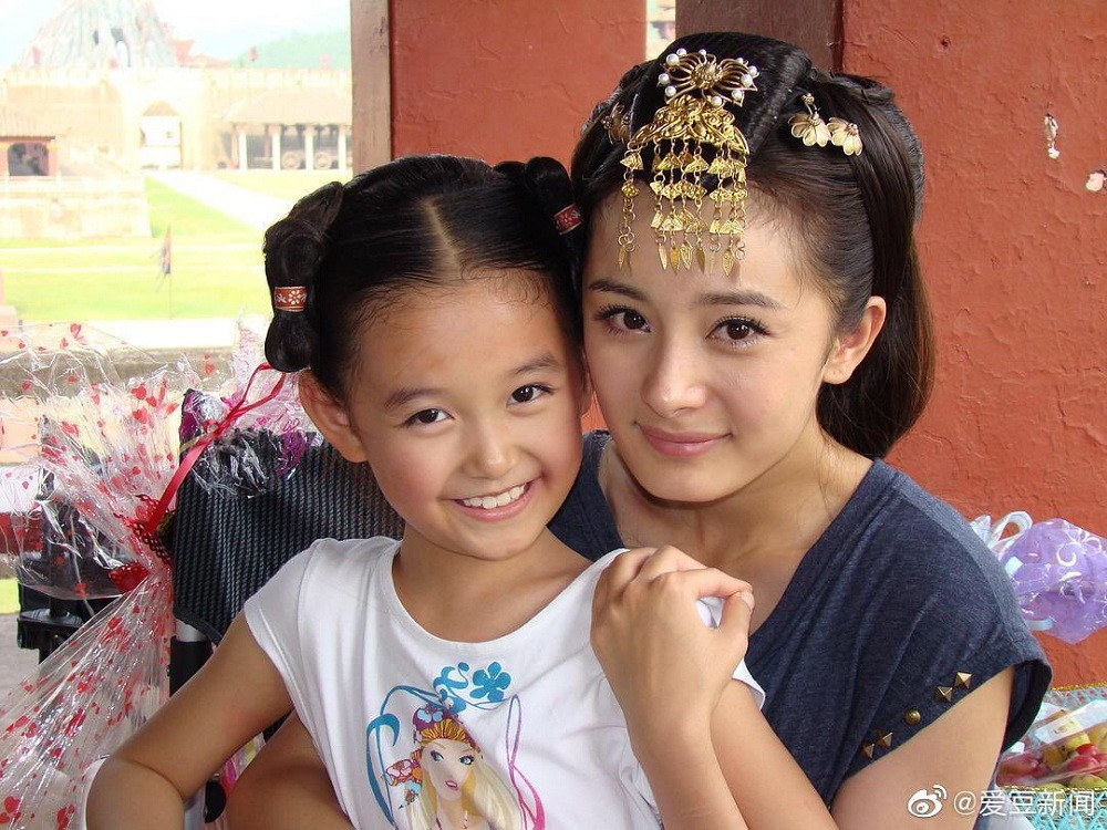 Những “công chúa nhỏ” của showbiz Hoa ngữ dậy thì thành công: Dương Tử gây bất ngờ nhất! ảnh 15