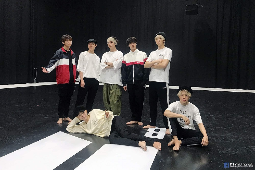 Trong thế giới fangirl: Thật nhẹ nhõm vì chúng ta có 7 người và chúng ta có nhau ảnh 2