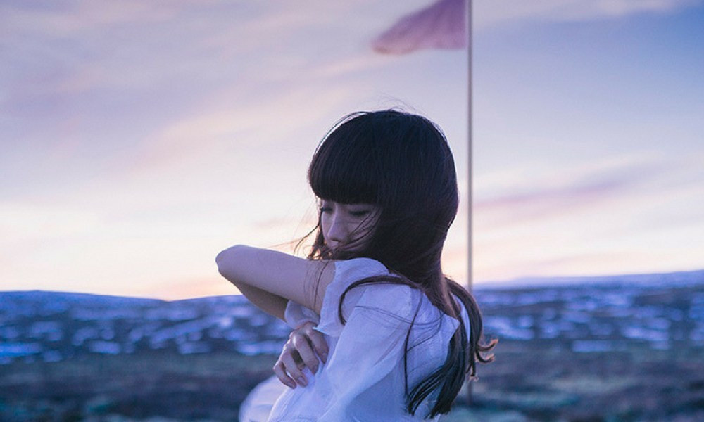 Trong thế giới fangirl: Aimer là một vì sao xa, rọi xuống thế giới mình những dịu dàng ảnh 2