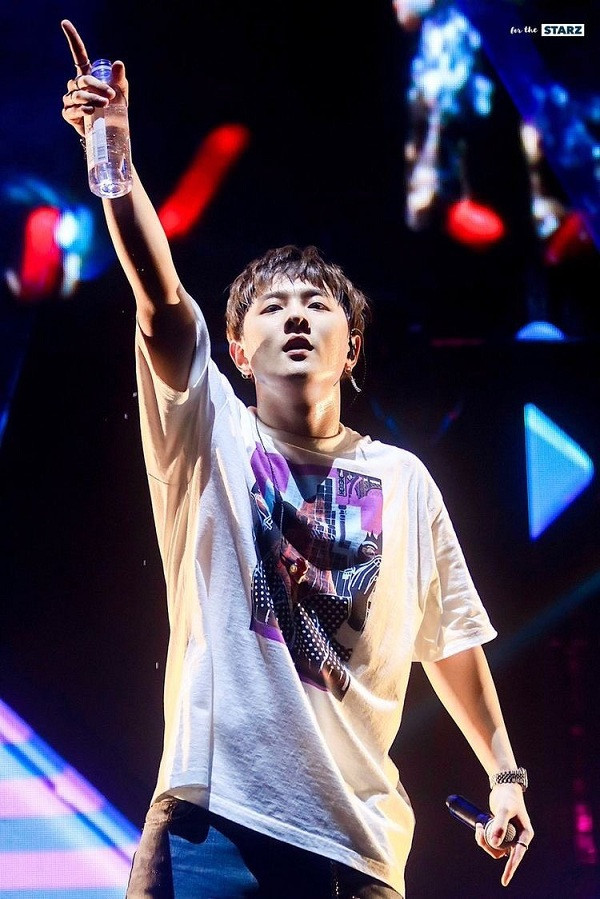 Trong thế giới fangirl: Gửi Donghyuk đôi lời, luôn có những người yêu em thật nhiều! ảnh 2