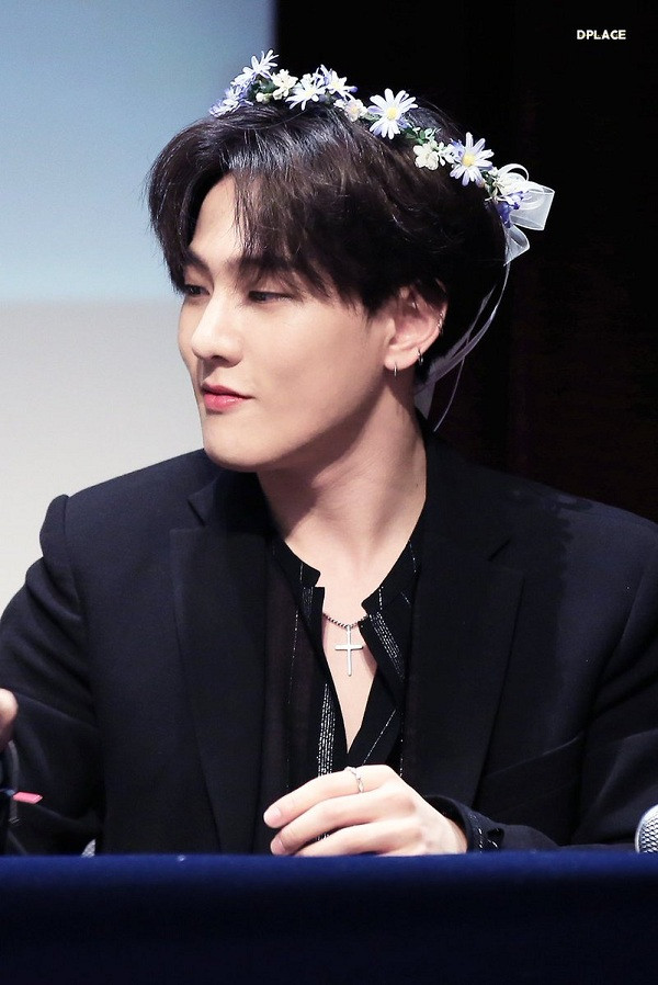 Trong thế giới fangirl: Gửi Donghyuk đôi lời, luôn có những người yêu em thật nhiều! ảnh 3