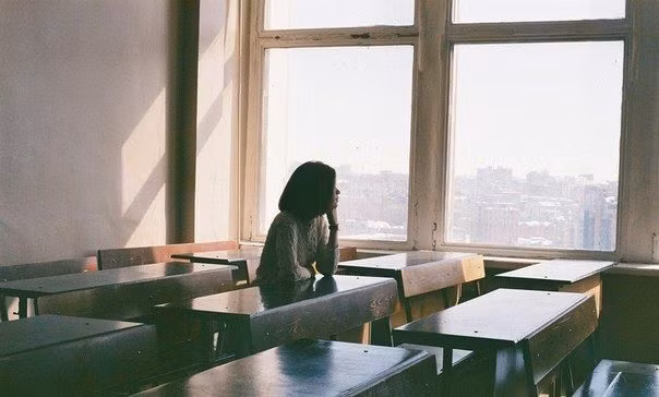 Cuộc thi viết Trà sữa cho tâm hồn: Tuổi trẻ xanh mãi bên khung cửa sổ chín ô ảnh 3