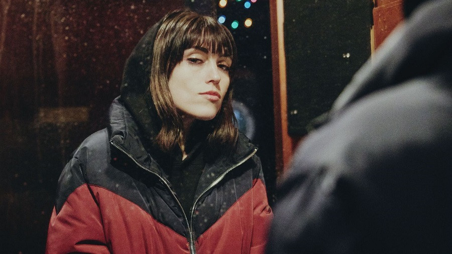 Trong thế giới fangirl: Sasha Sloan và âm nhạc của cô như ánh Trăng dịu dàng ảnh 1