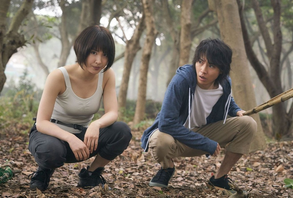 Cả một trời phim hay trên Netflix: Đủ cả tình cảm và đấu trí, trai đẹp quý tộc lẫn siêu trộm! ảnh 3