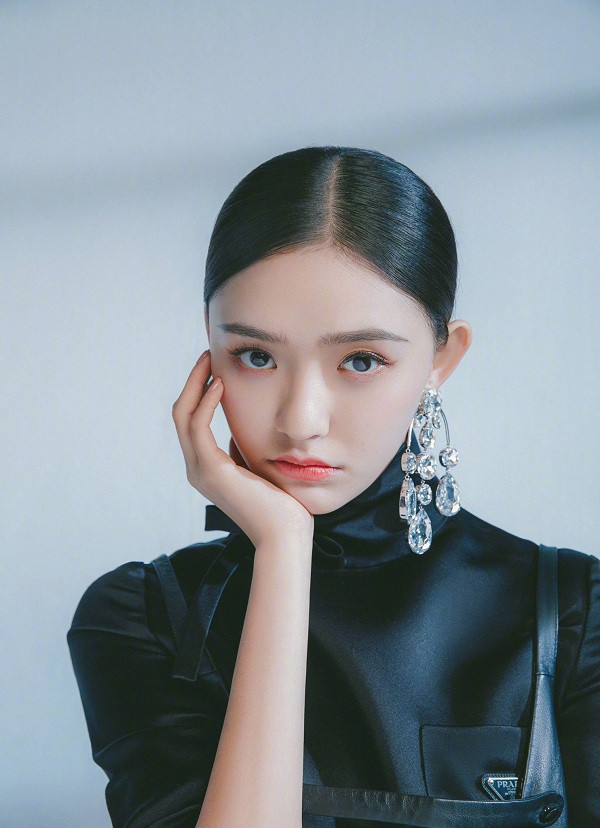 Những người đẹp diễn giả trân của phim Hoa ngữ: Ai trợn mắt thần chưởng, ai rơi lệ vô hồn? ảnh 20