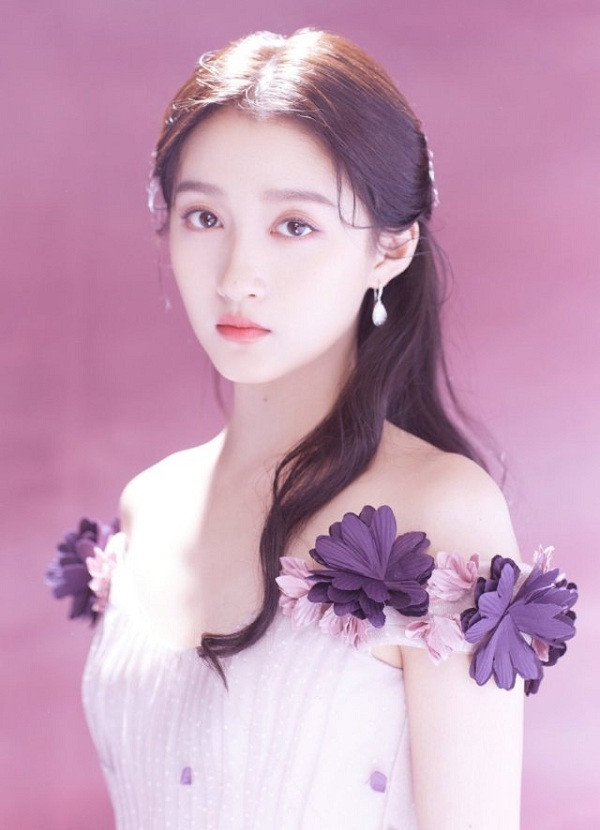 Những “công chúa nhỏ” của showbiz Hoa ngữ dậy thì thành công: Dương Tử gây bất ngờ nhất! ảnh 5