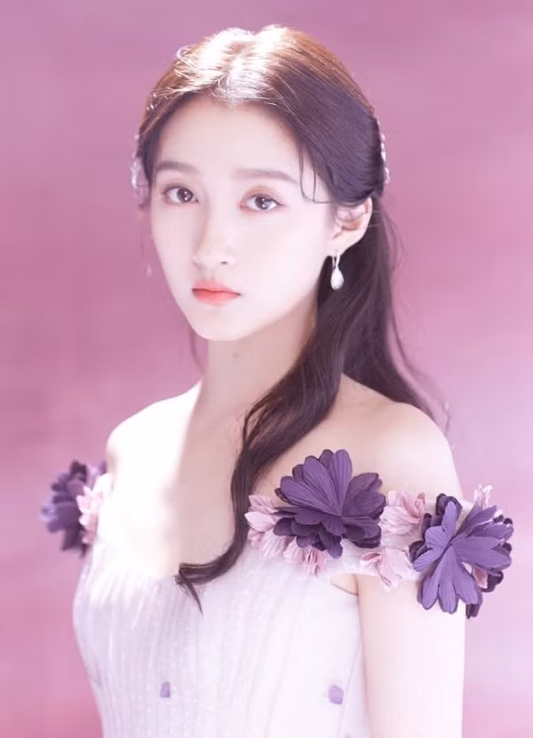 Những “công chúa nhỏ” của showbiz Hoa ngữ dậy thì thành công: Dương Tử gây bất ngờ nhất! ảnh 5