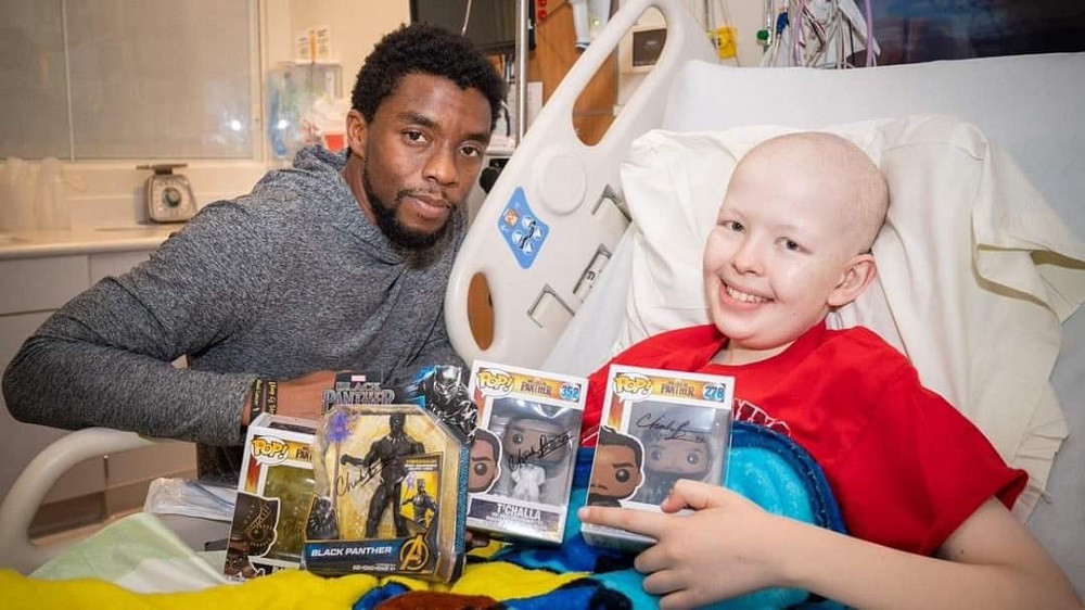 Cảm động khi “Black Panther” Chadwick Boseman tiếp thêm sức mạnh cho trẻ mắc bệnh ung thư ảnh 1