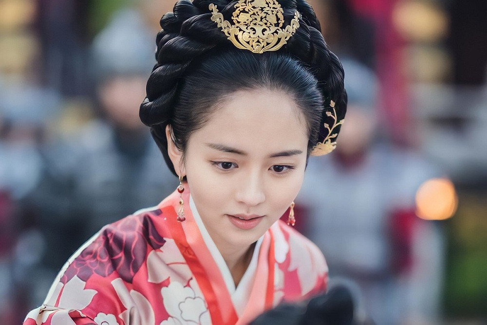 Diễn hai vai xuất sắc trong “Sông Đón Trăng Lên”: Kim So Hyun đã từng làm điều này rồi! ảnh 3
