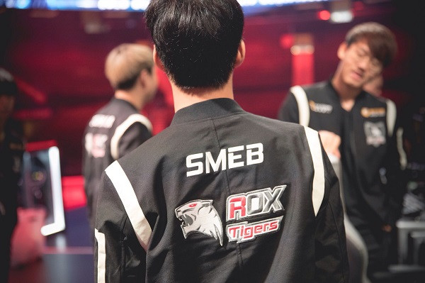 Trong thế giới fangirl: Xin lỗi Smeb vì đến muộn, hành trình tới hãy cùng đồng hành nhé! ảnh 2